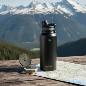 Isolierte Trinkflasche für die Berge
