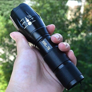 LED-Taschenlampe fürs Wandern