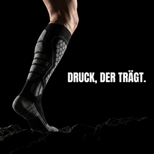 Kompressions-Wandersocken hoch